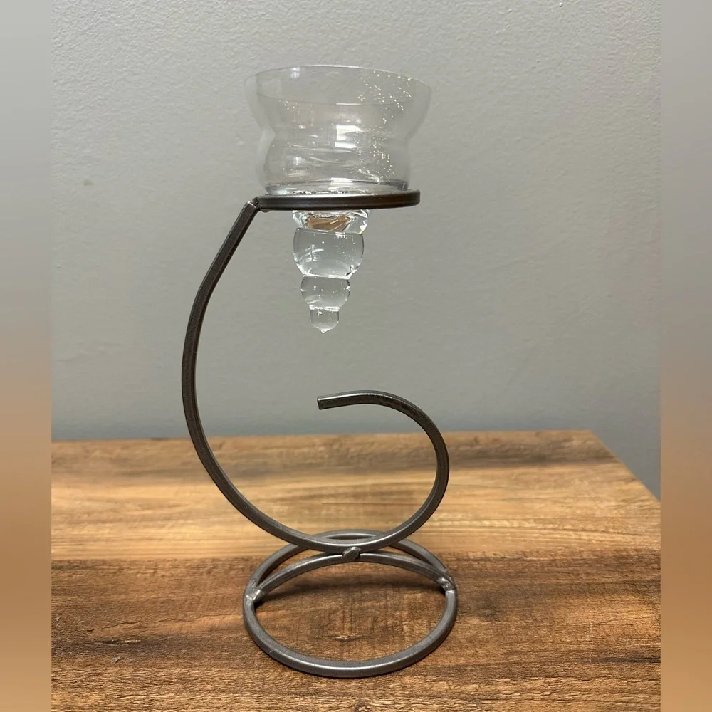 Tea light holder